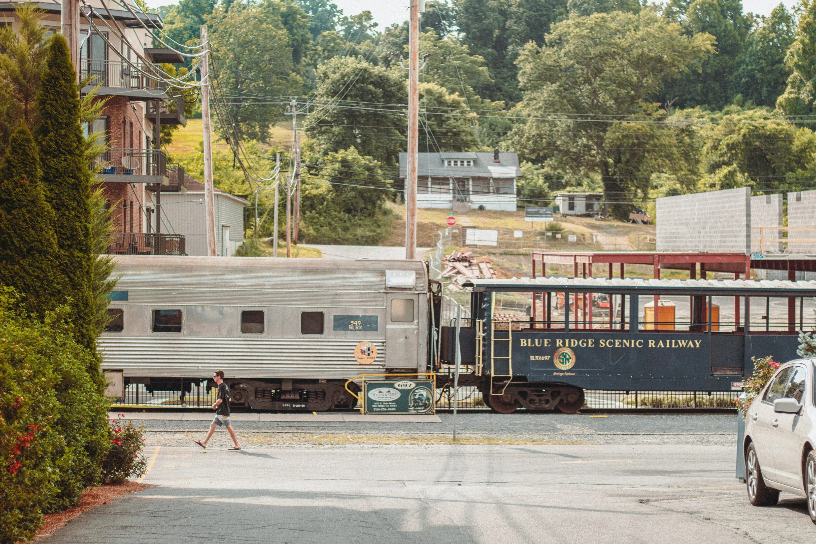 sean-foster-tdipXCRSQIY-unsplash